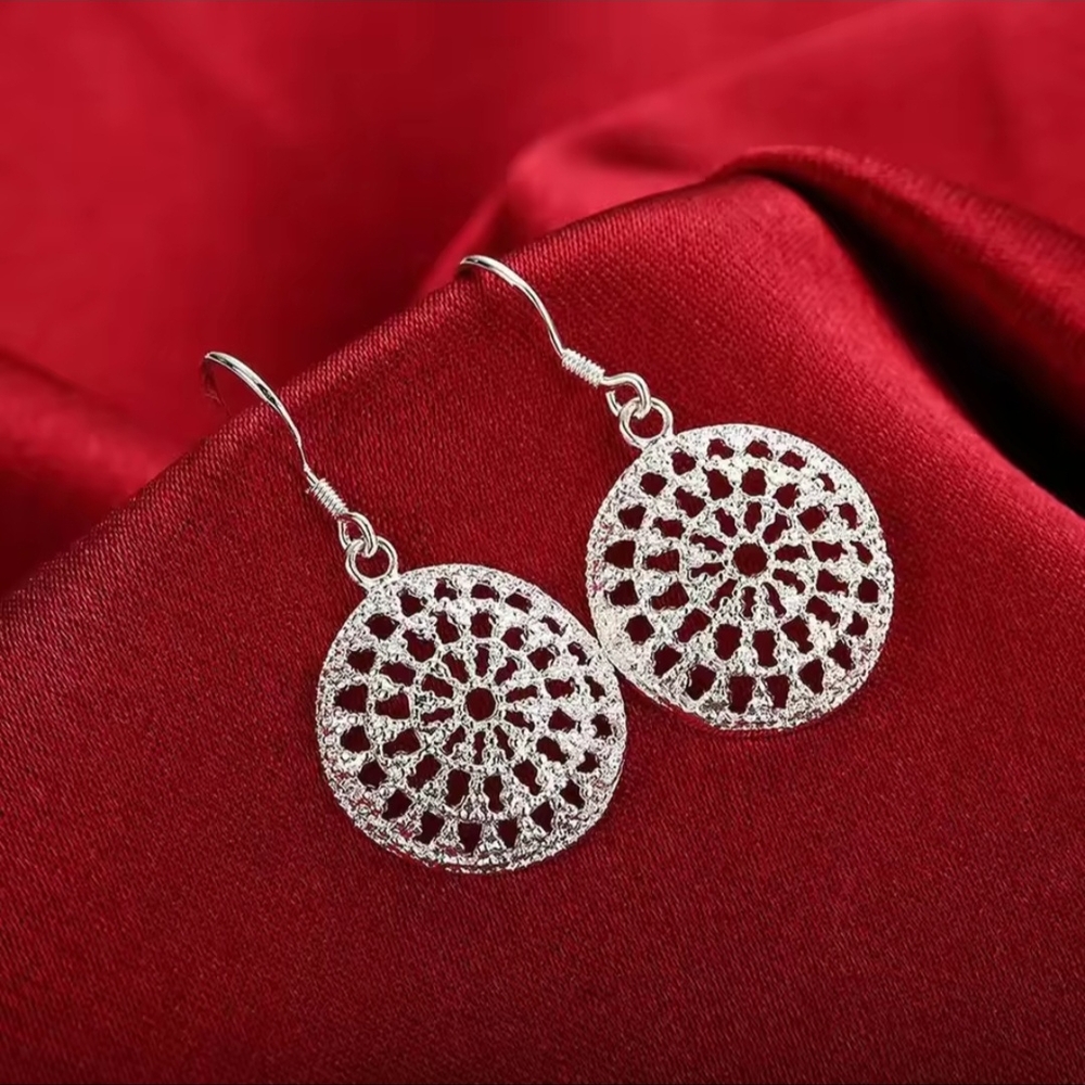 Elegant Silver Jewelry Set